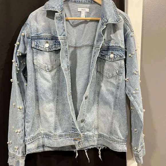 Denim faux pearl trucker jacket - Picture 4 of 4